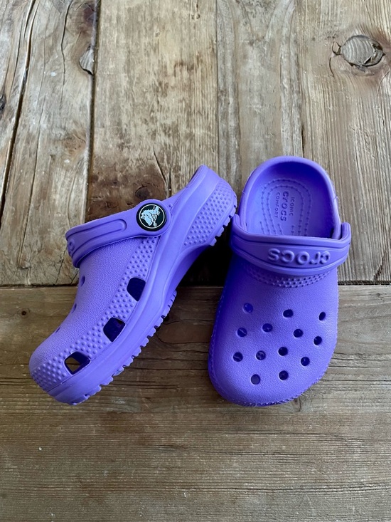 CROCS: Toddler Classic Clog Purple - Picture 5 of 14